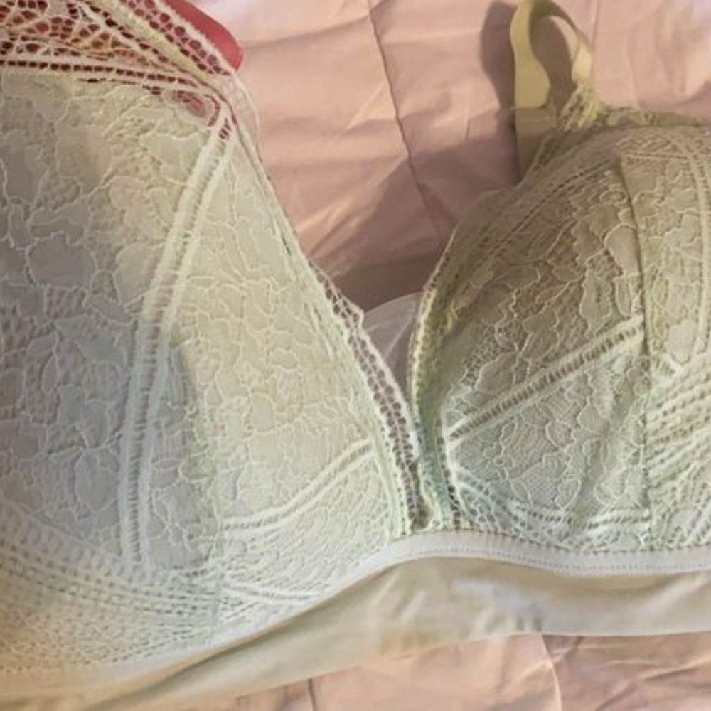 XXL Auden lightly lined wireless bra